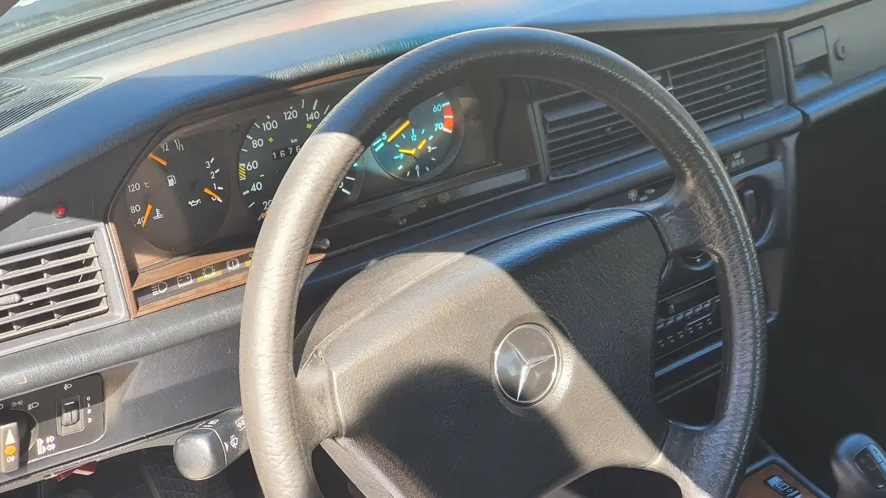 Mercedes-Benz 190 1.8 E 109cv, foto 10