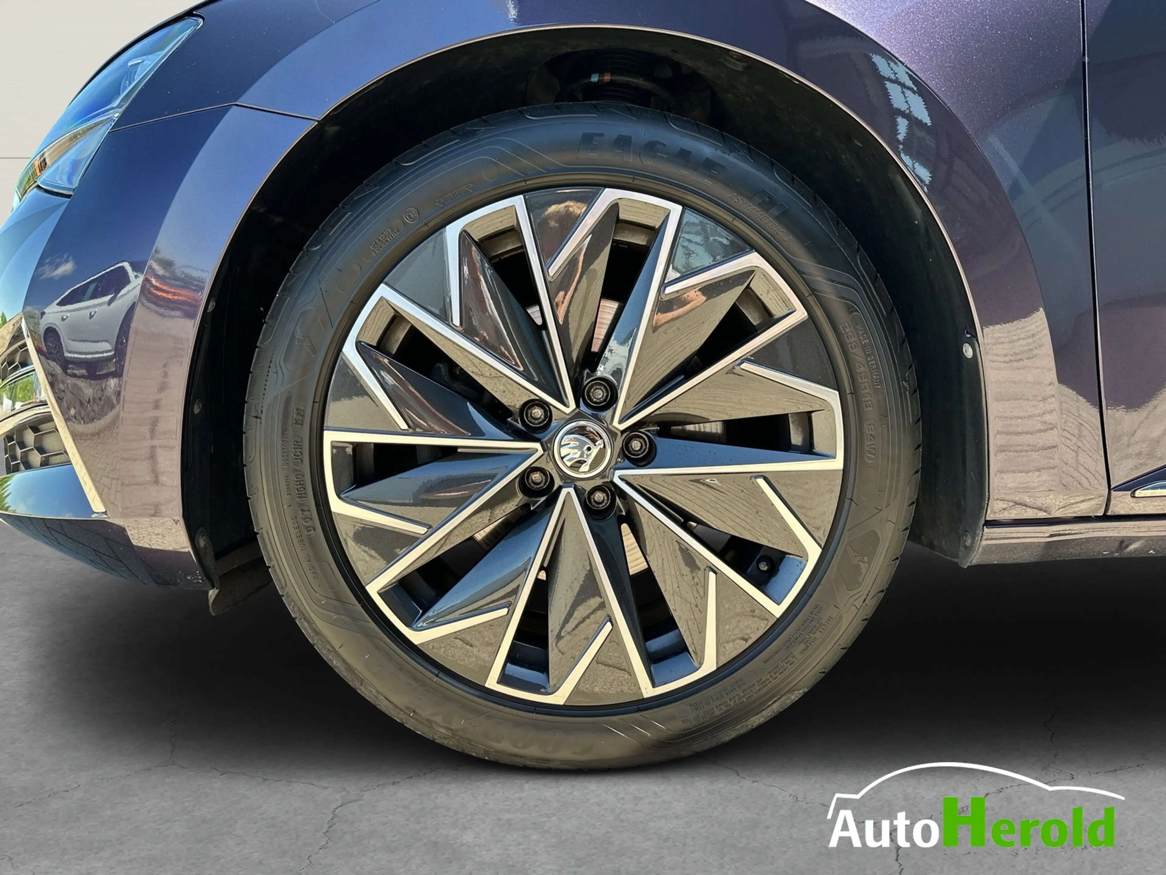 Skoda Superb Combi L&K AHK Individual Canton — photo 4