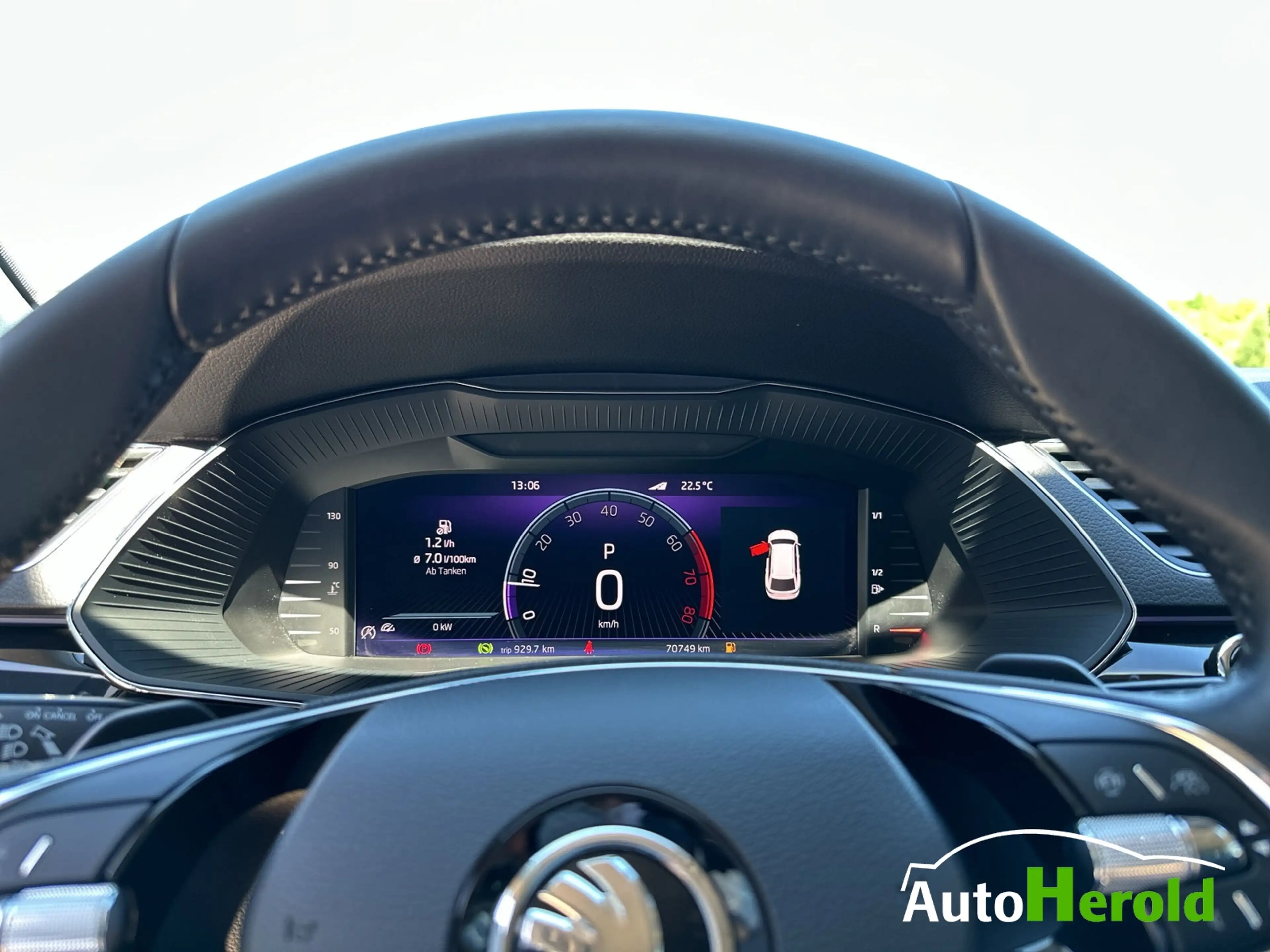 Skoda Superb Combi L&K AHK Individual Canton — photo 15