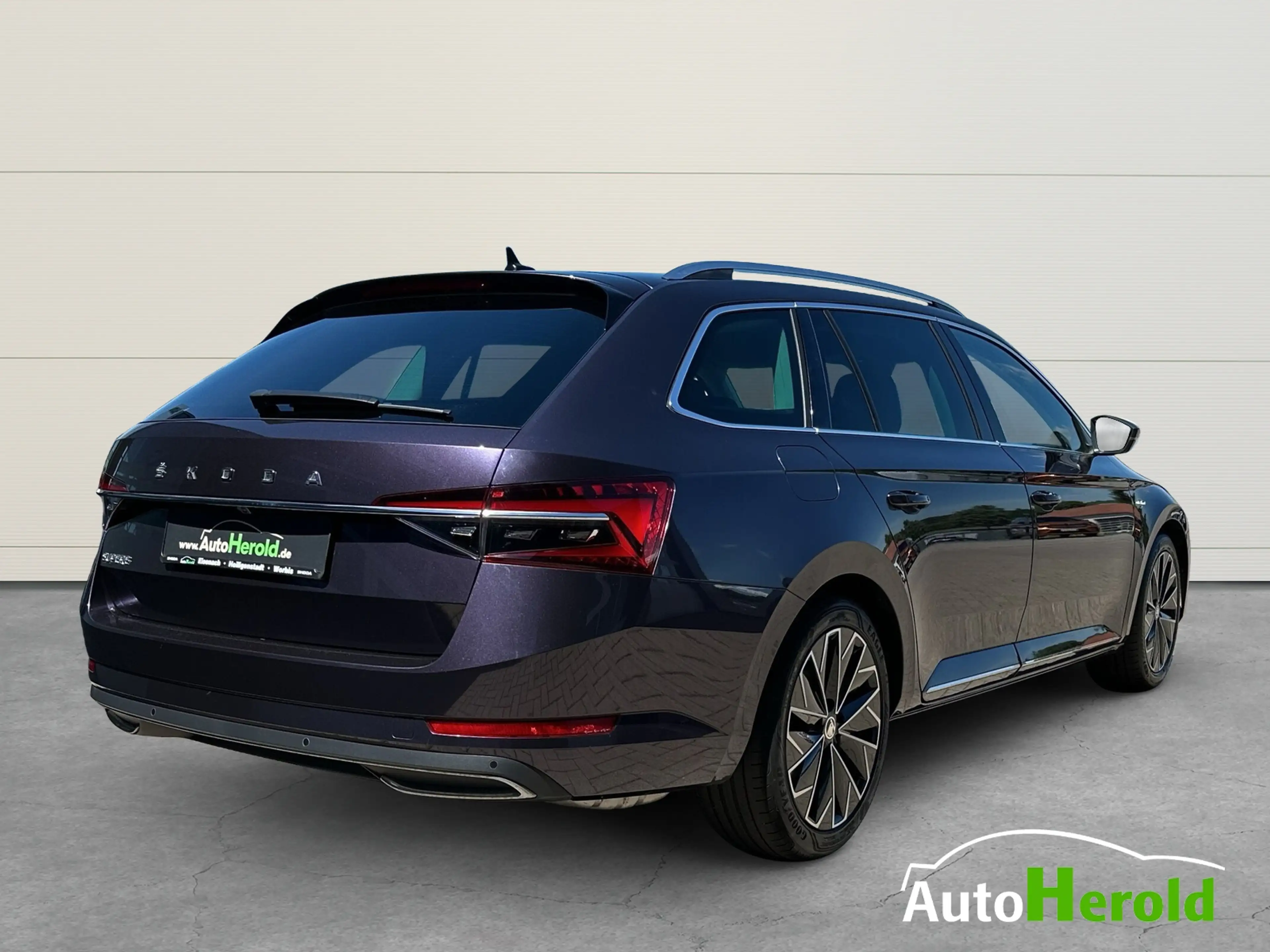 Skoda Superb Combi L&K AHK Individual Canton — photo 9