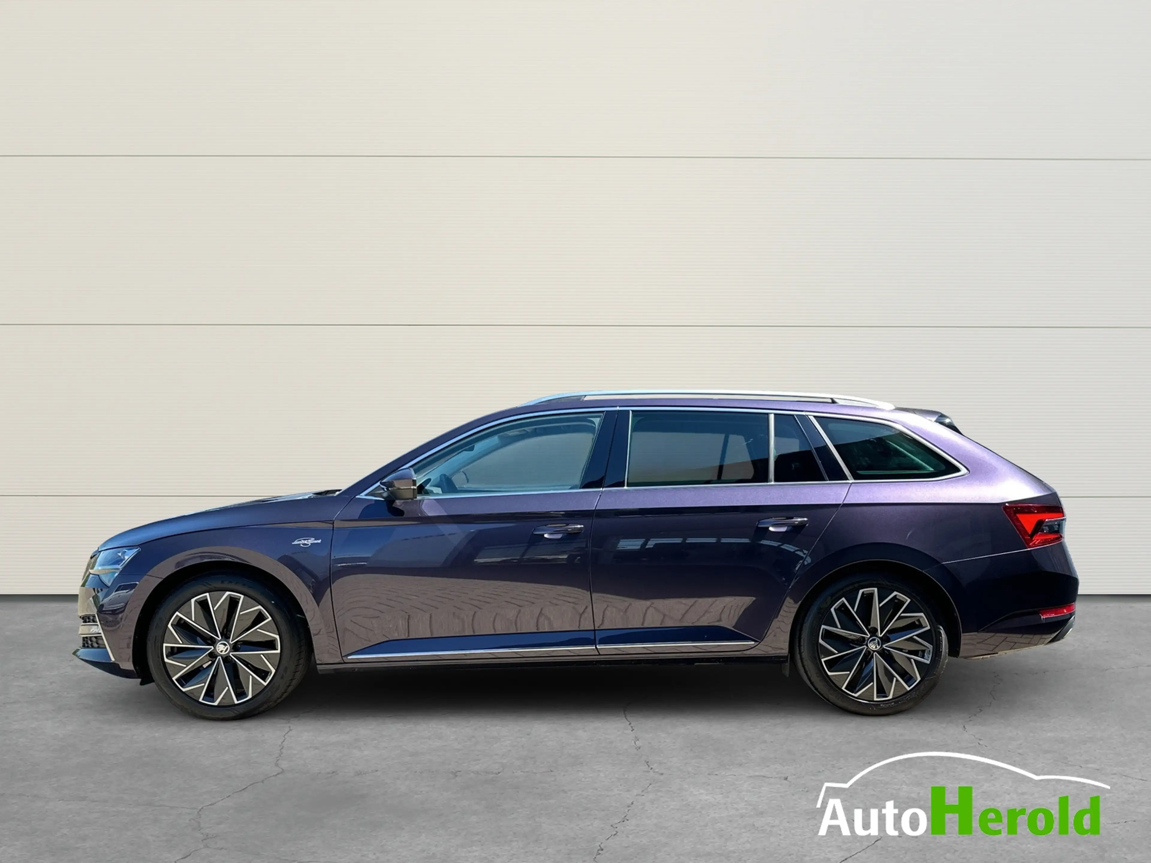 Skoda Superb Combi L&K AHK Individual Canton — photo 5