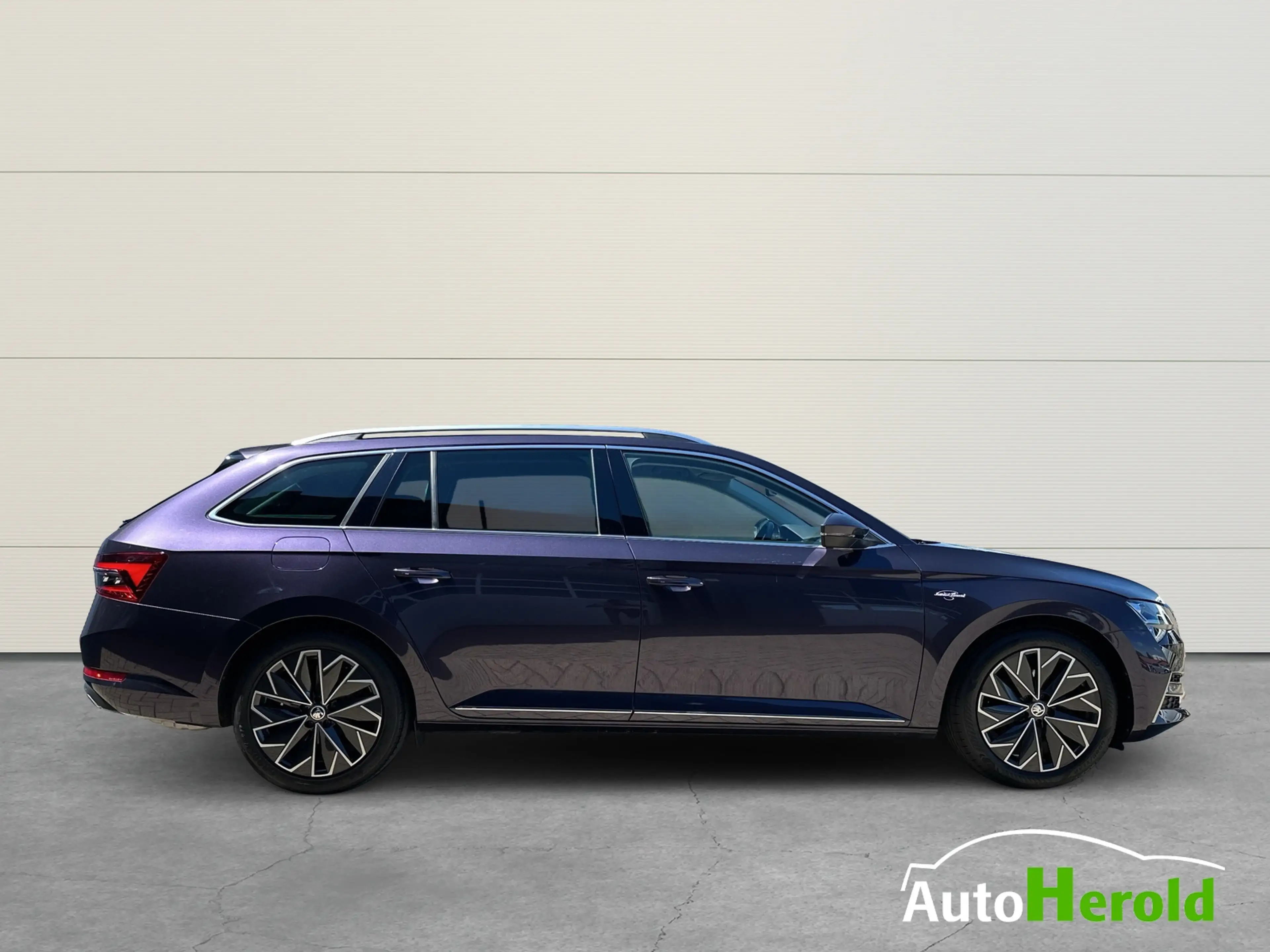 Skoda Superb Combi L&K AHK Individual Canton — photo 10