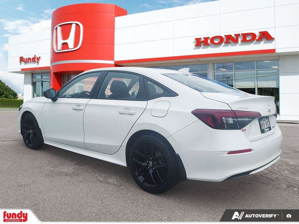 2025 Honda Civic Sport eCVT — снимка 1