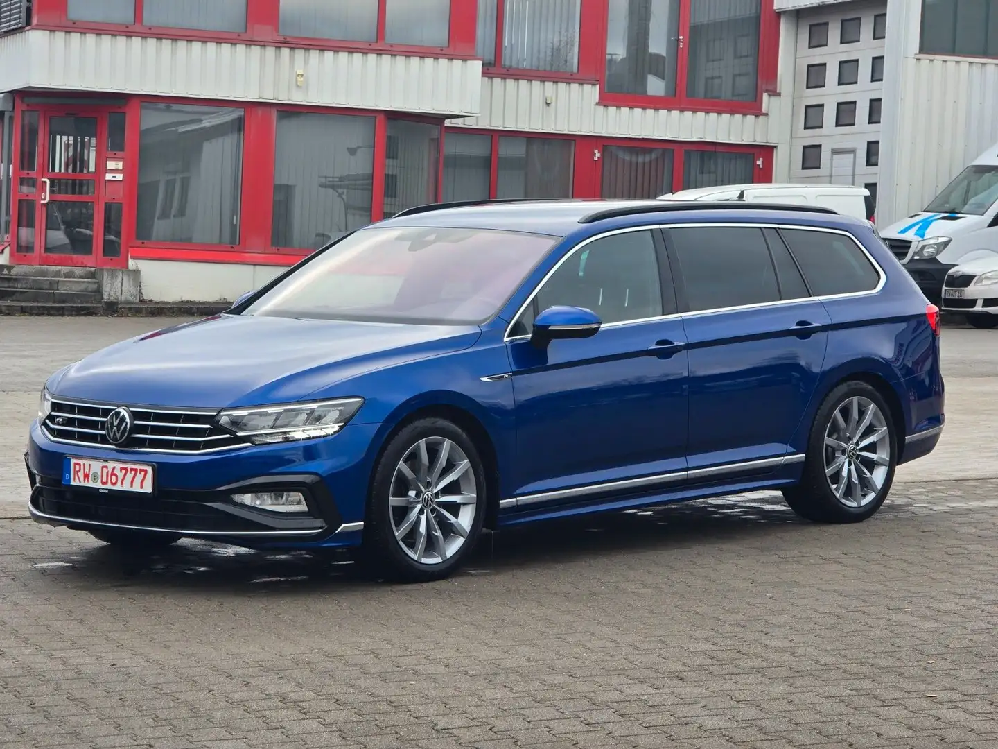 Volkswagen Passat 2.0TDI/2xR-LINE/NAVI/LED/KAMERA 360°/AHK Bleu - 1