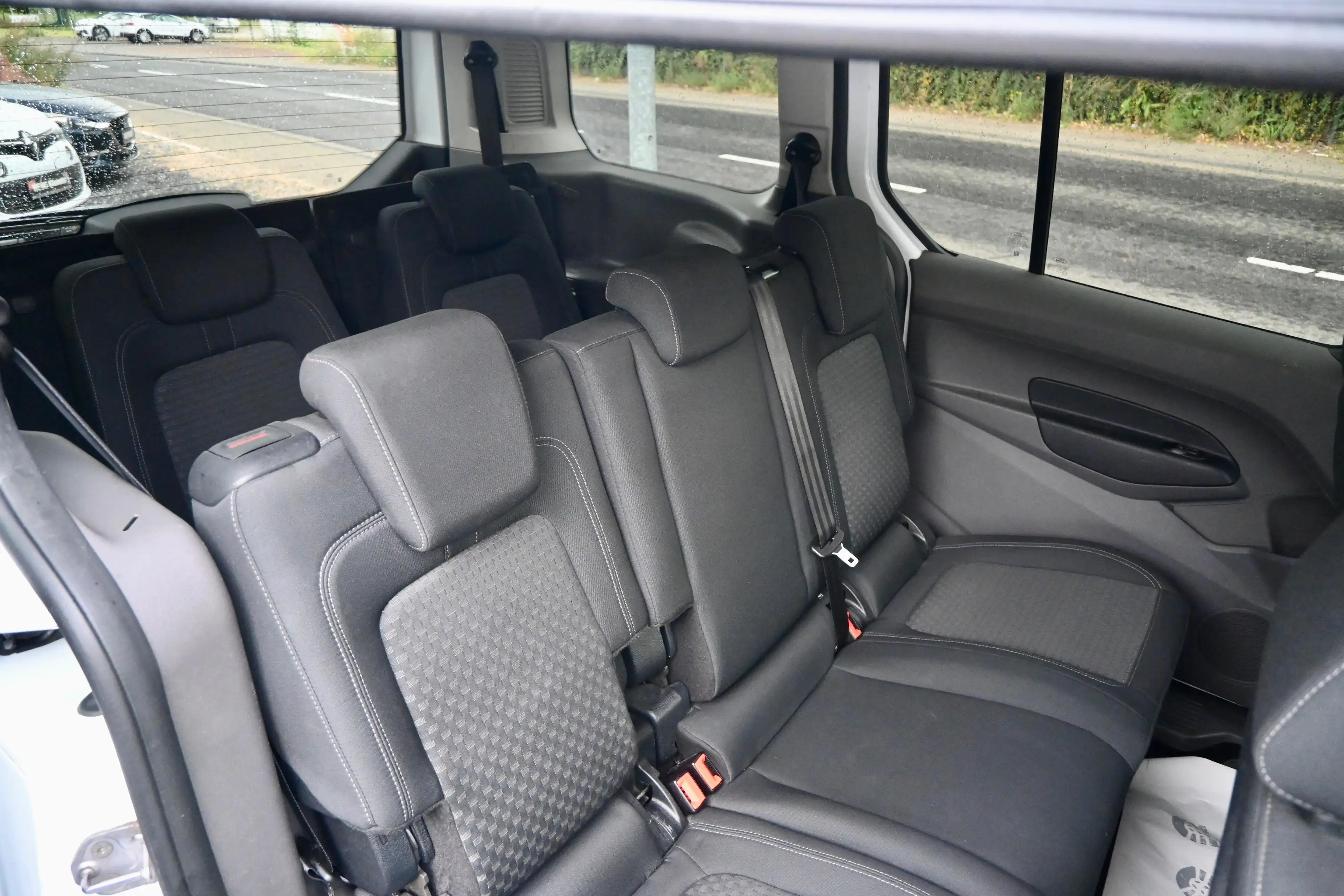 Ford Transit Connect Kombi lang Trend — photo 11
