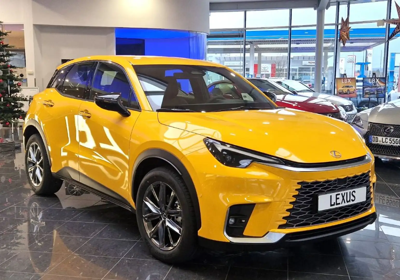 Lexus LBX Basis mit Komfort-Paket 💥 Bis zu 15 Jahre Garanti Gelb - 1
