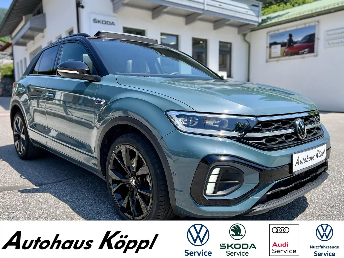 Volkswagen T-Roc 2.0 TSI R-Line 4Motion 19" Pano AHK IQ Nav Blau - 1
