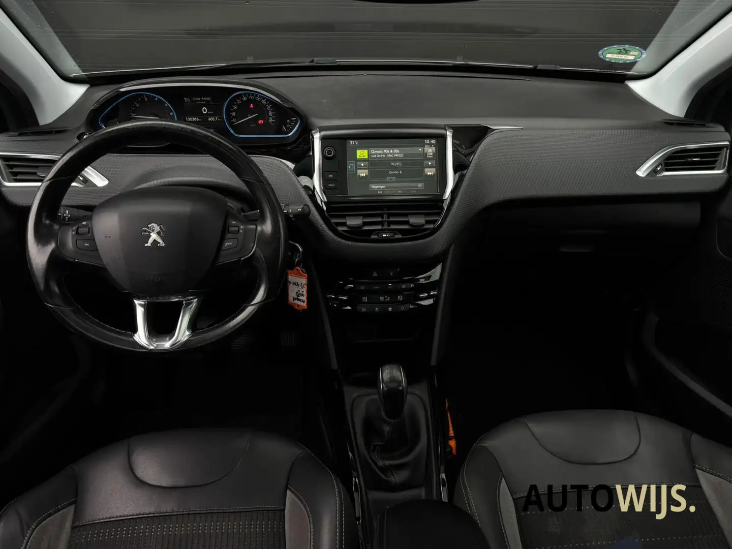 Peugeot 2008 1.2 PureTech Allure|Pano|Clima|Navi|Trekhaak Gris - 2