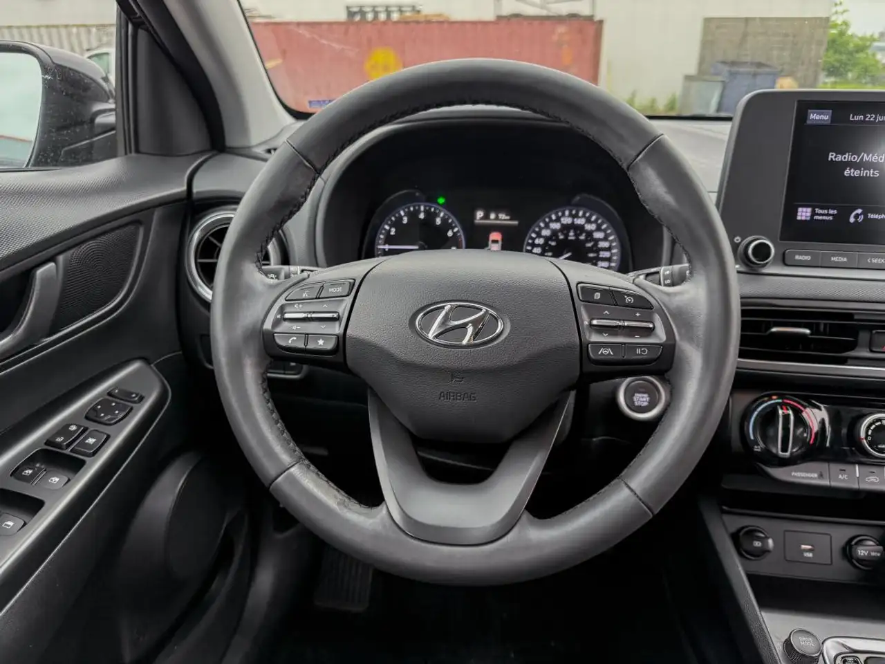 Hyundai KONA снимка Hyundai KONA