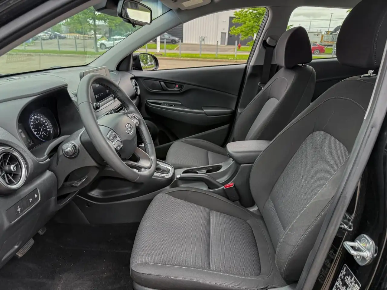 Hyundai KONA снимка Hyundai KONA