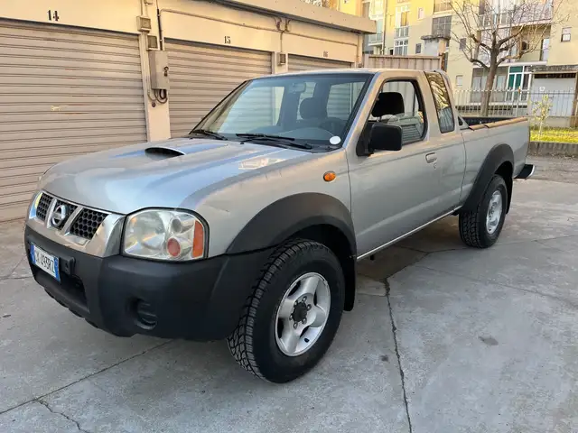 Nissan Pick Up 2.5 TD 2 porte King Cab 4X4