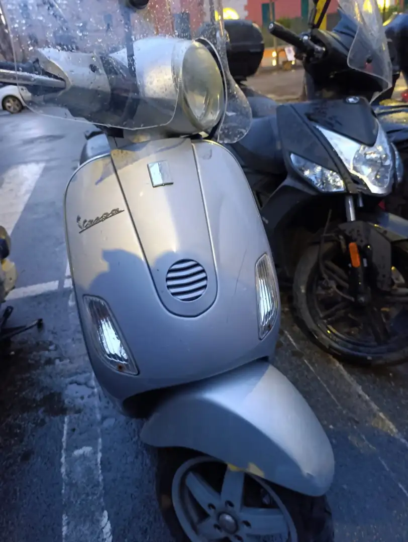 Vespa LX 125 - 1