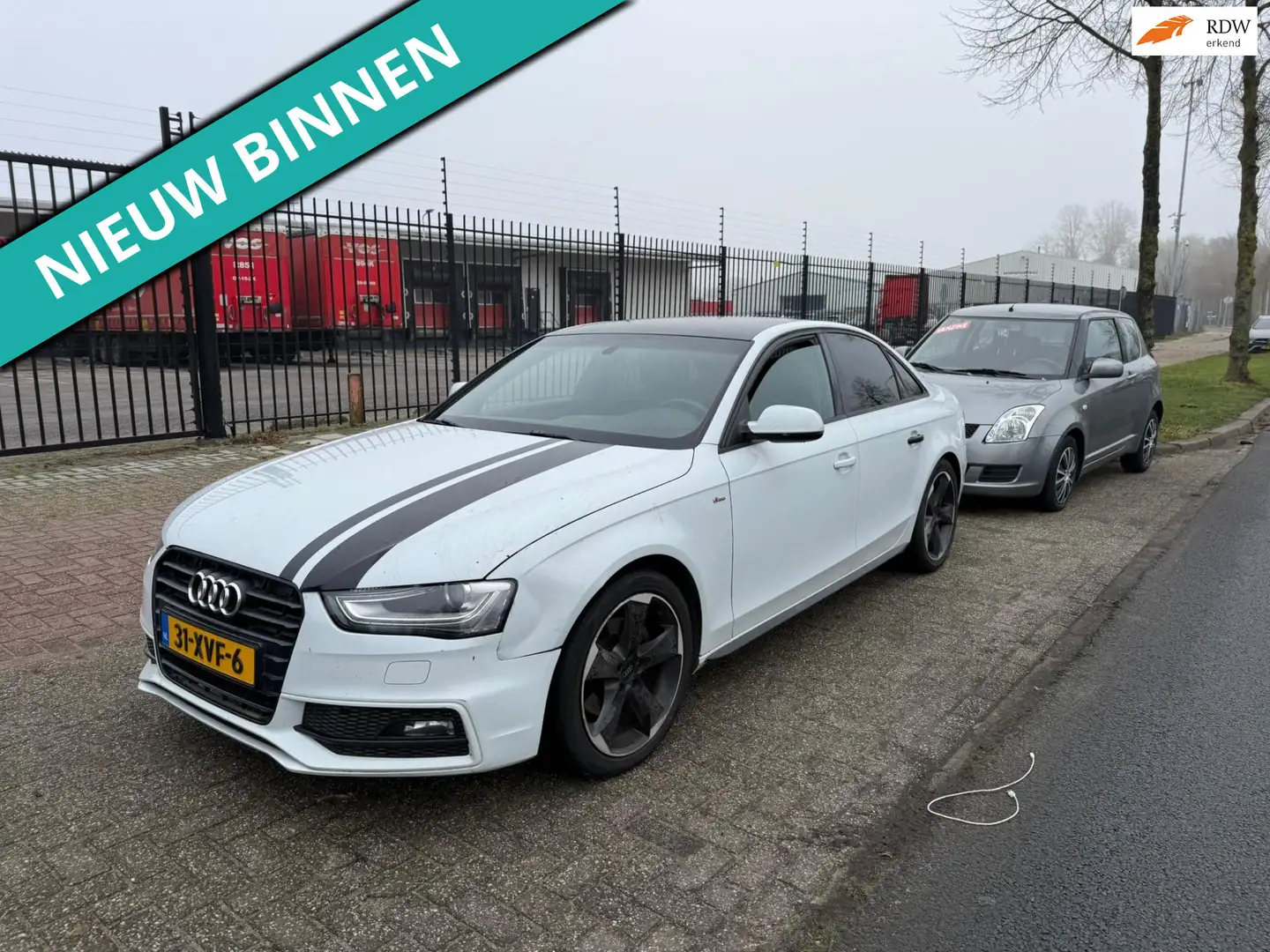 Audi A4 Limousine 1.8 TFSI Pro Line S LET OP MOTOR ROOKT Weiß - 1