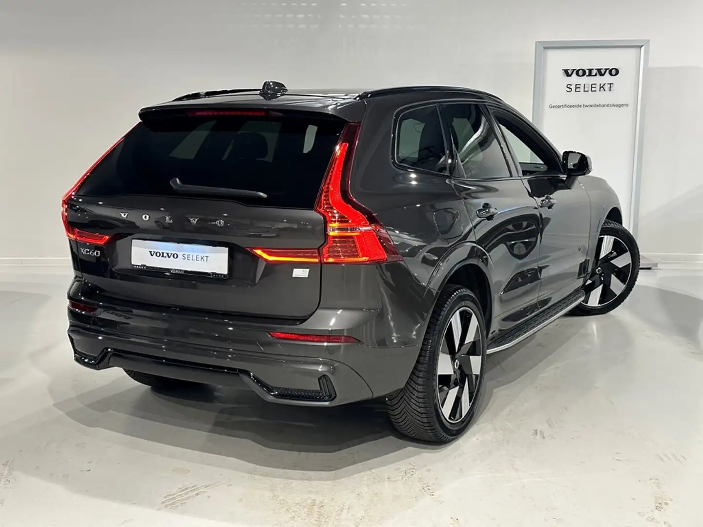 Volvo XC60 T6 Ultimate Dark + LUCHTVERING/electr trekhaak Grigio - 2