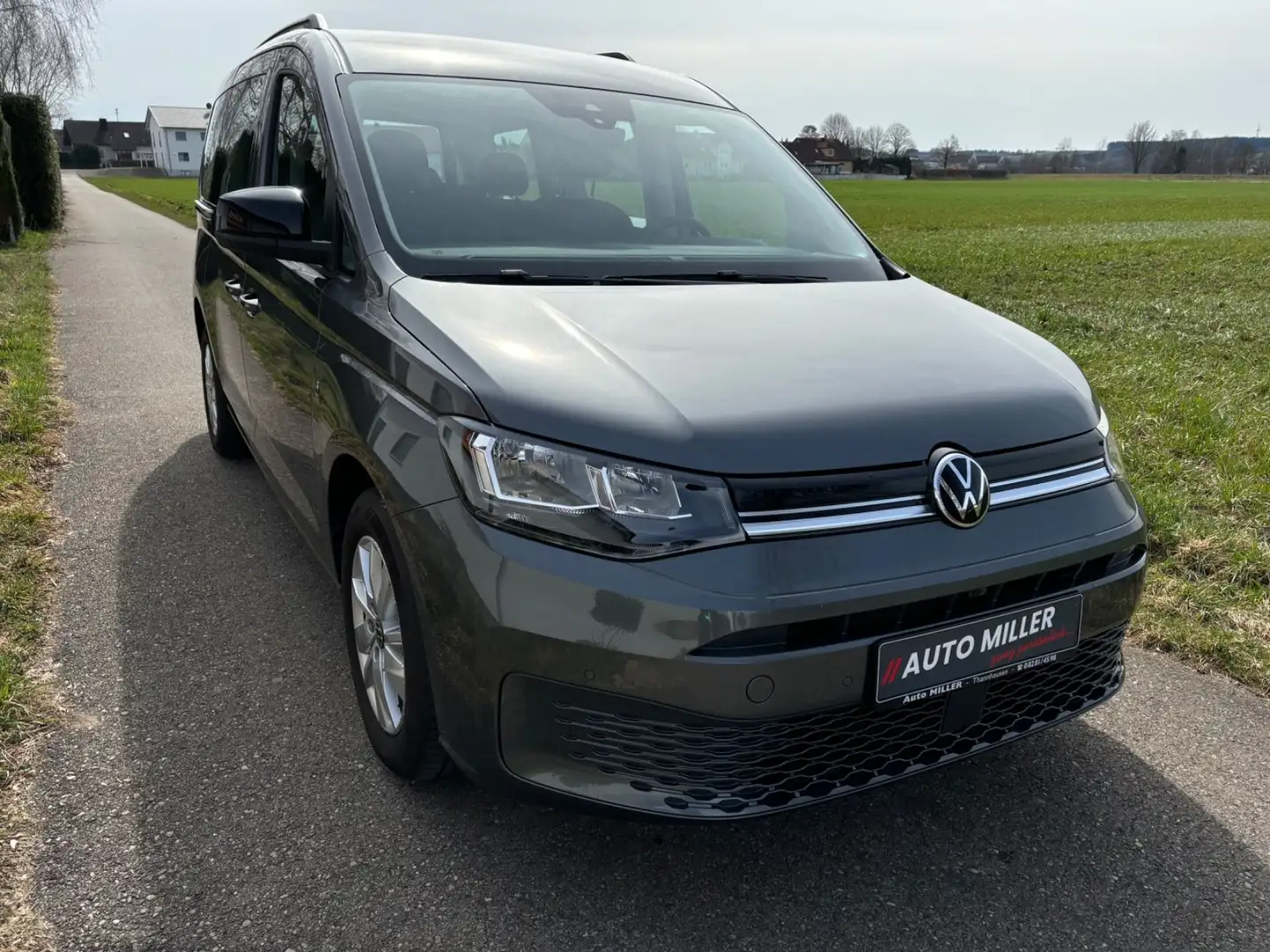 Volkswagen Caddy Maxi Life Gri - 1