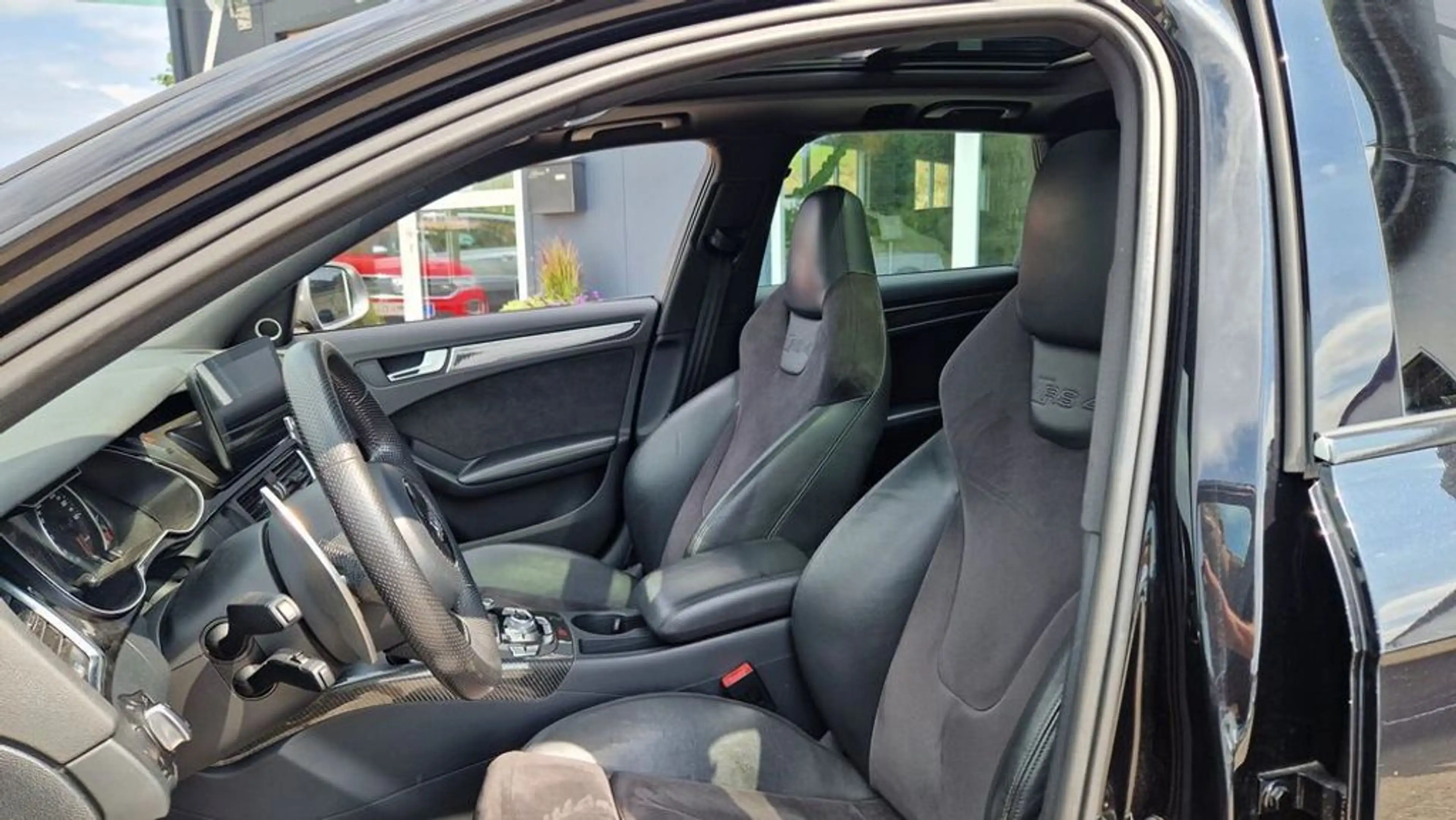 Audi RS4 4.2 FSI Quattro ''Keramik'' — photo 12