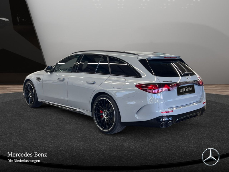 Mercedes-Benz E 53 AMG T 4M Hybrid Perf-Sitze Fahrass 360° Pano — photo 10