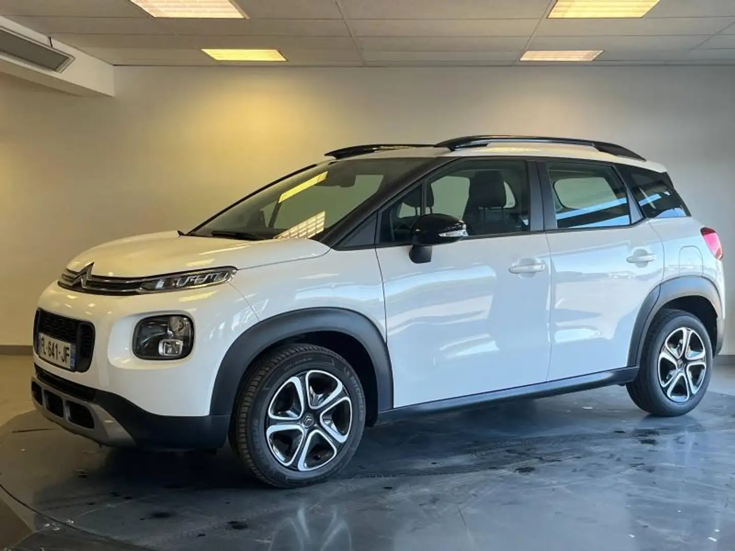 Citroen C3 Aircross BlueHDi 100ch S\u0026S Feel Business E6.d-TEMP Blanc - 1