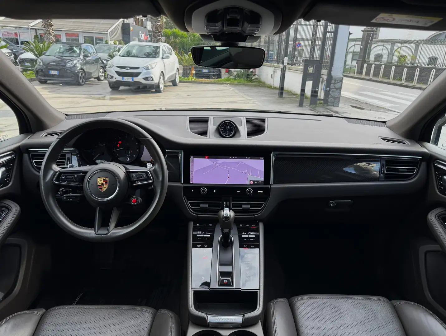 Porsche Macan 2.0 Turbo Benzina 265CV PDK TETTO CAM PELLE Nero - 2