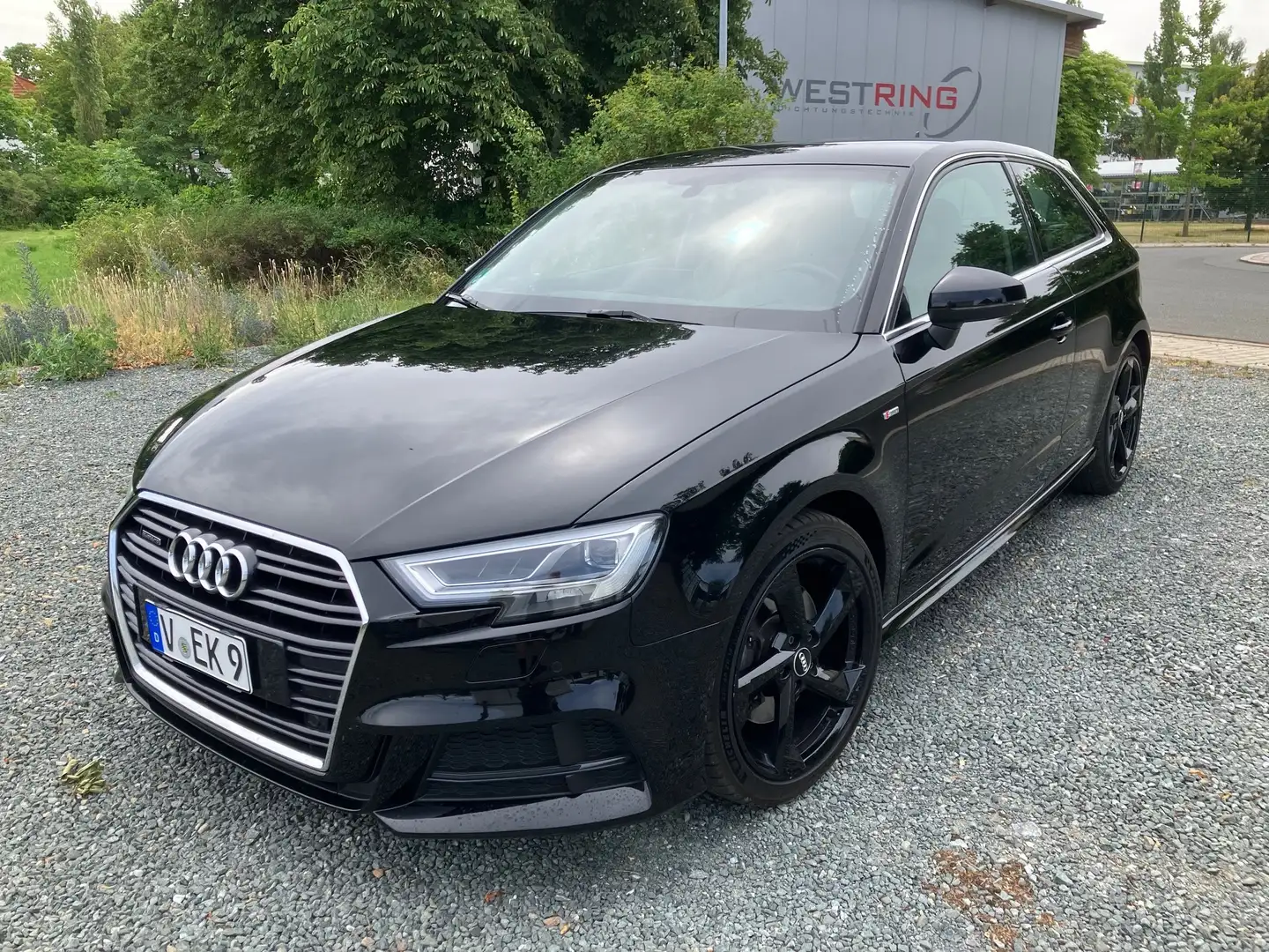 Audi A3 2.0 TFSI quattro S tronic sport Schwarz - 2