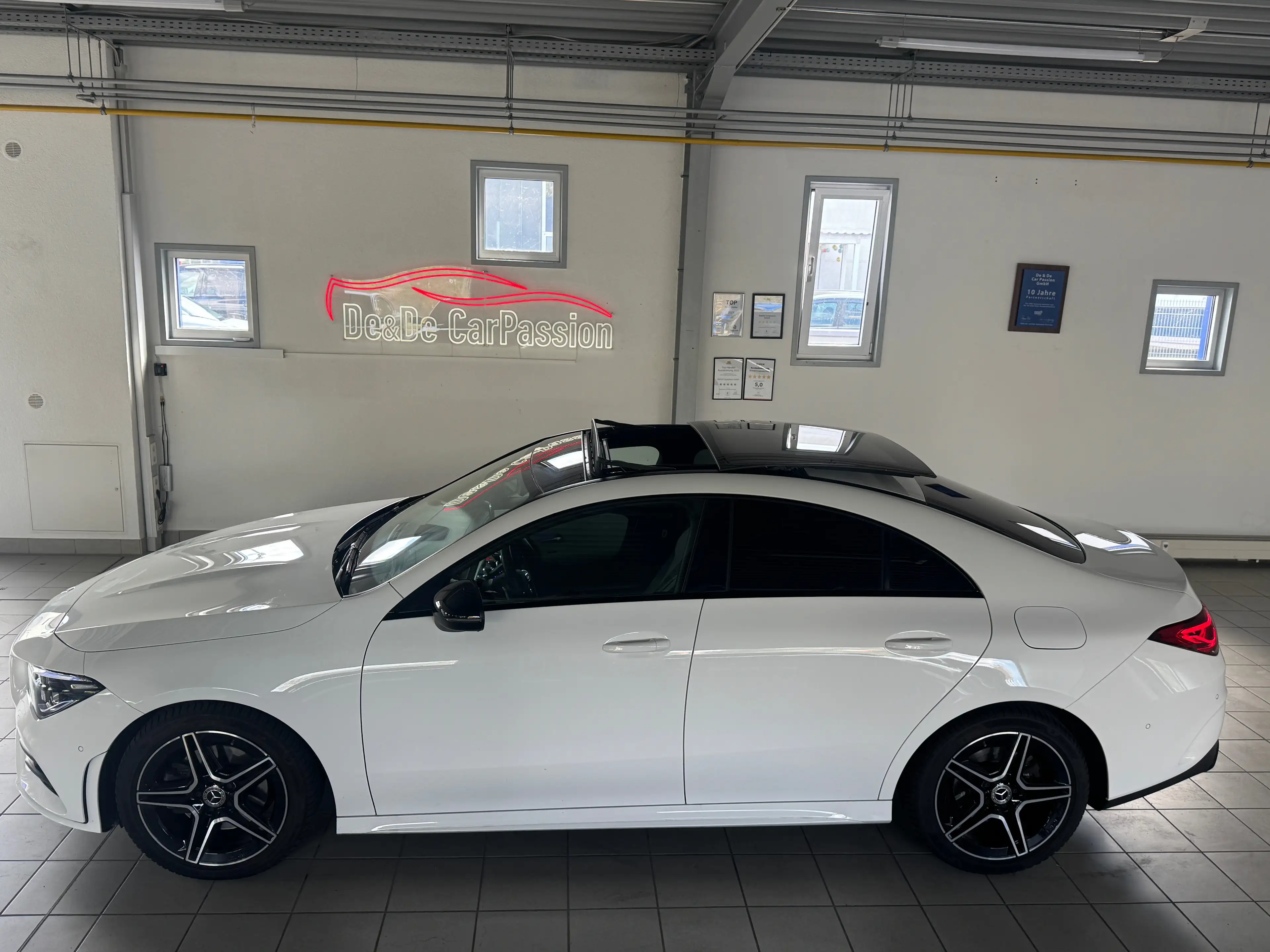 Mercedes-Benz CLA 220 CLA 220d AMG-Line*PANO+Multibeam+NightPak+U-Frei+1Hand — photo 8