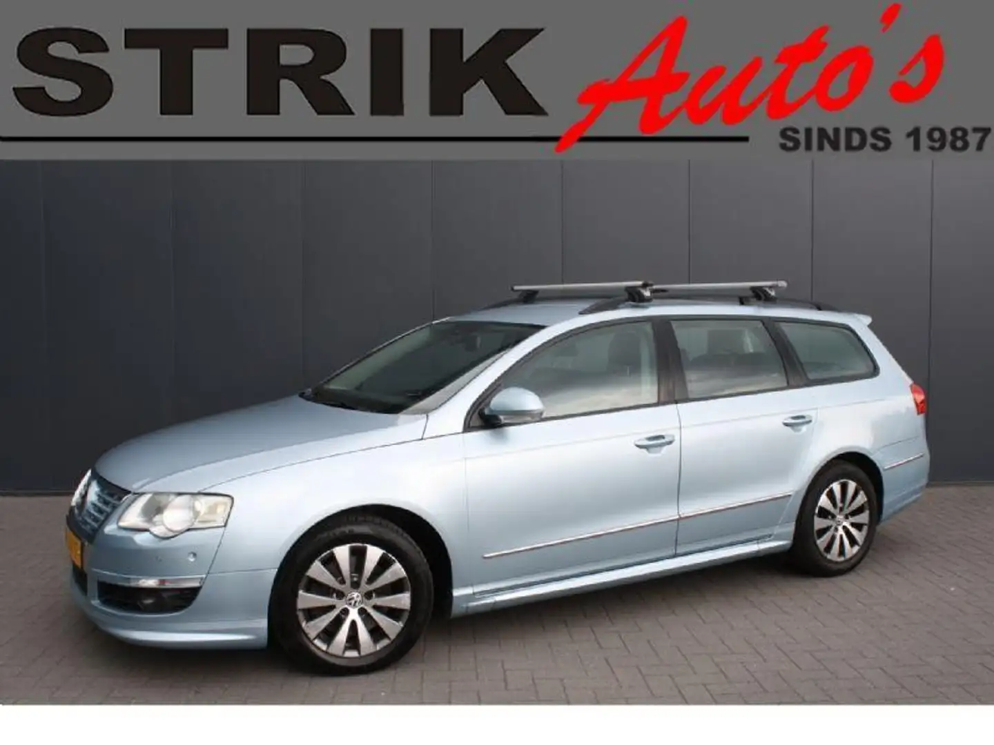 Volkswagen Passat Variant 1.6 TDI 77Kw EURO 5 BlueMotion - NAVIGATIE - CAMER Blau - 1