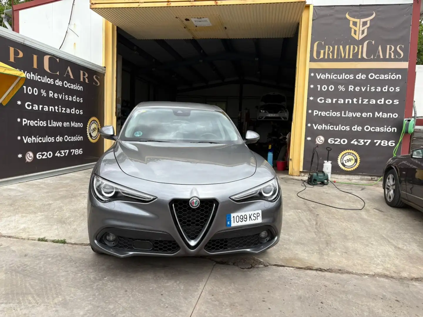 Alfa Romeo Stelvio 2.2 Executive RWD 180 Aut. Argent - 2