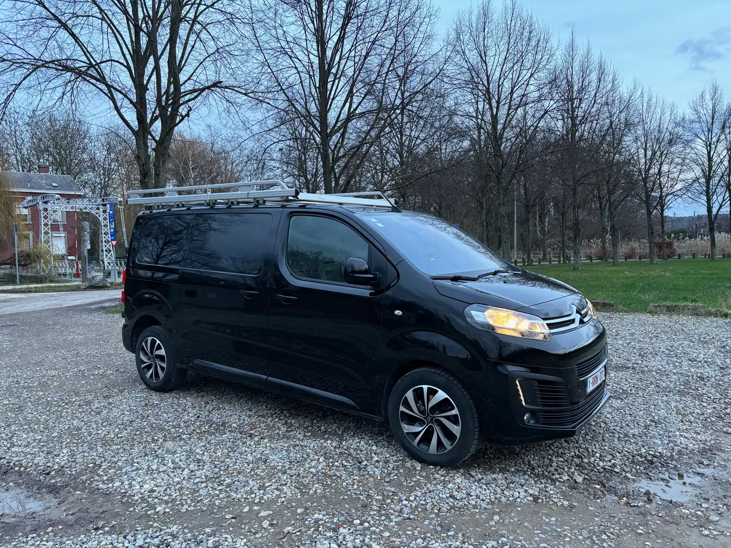 Citroen Jumpy Fourgon M 2.0 Hdi 120 Driver Zwart - 2
