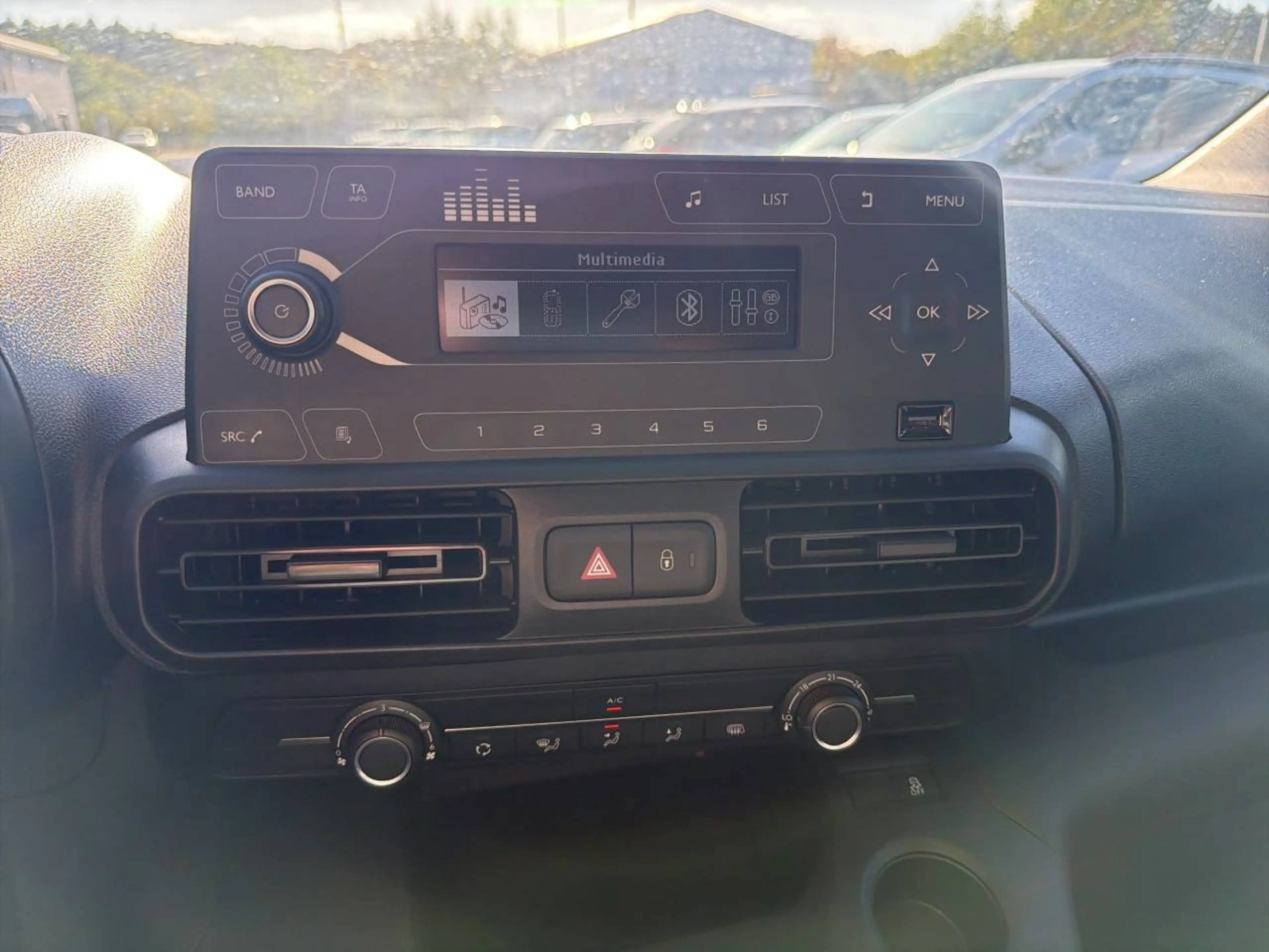 Opel Combo Edition Einparkhilfe — photo 13