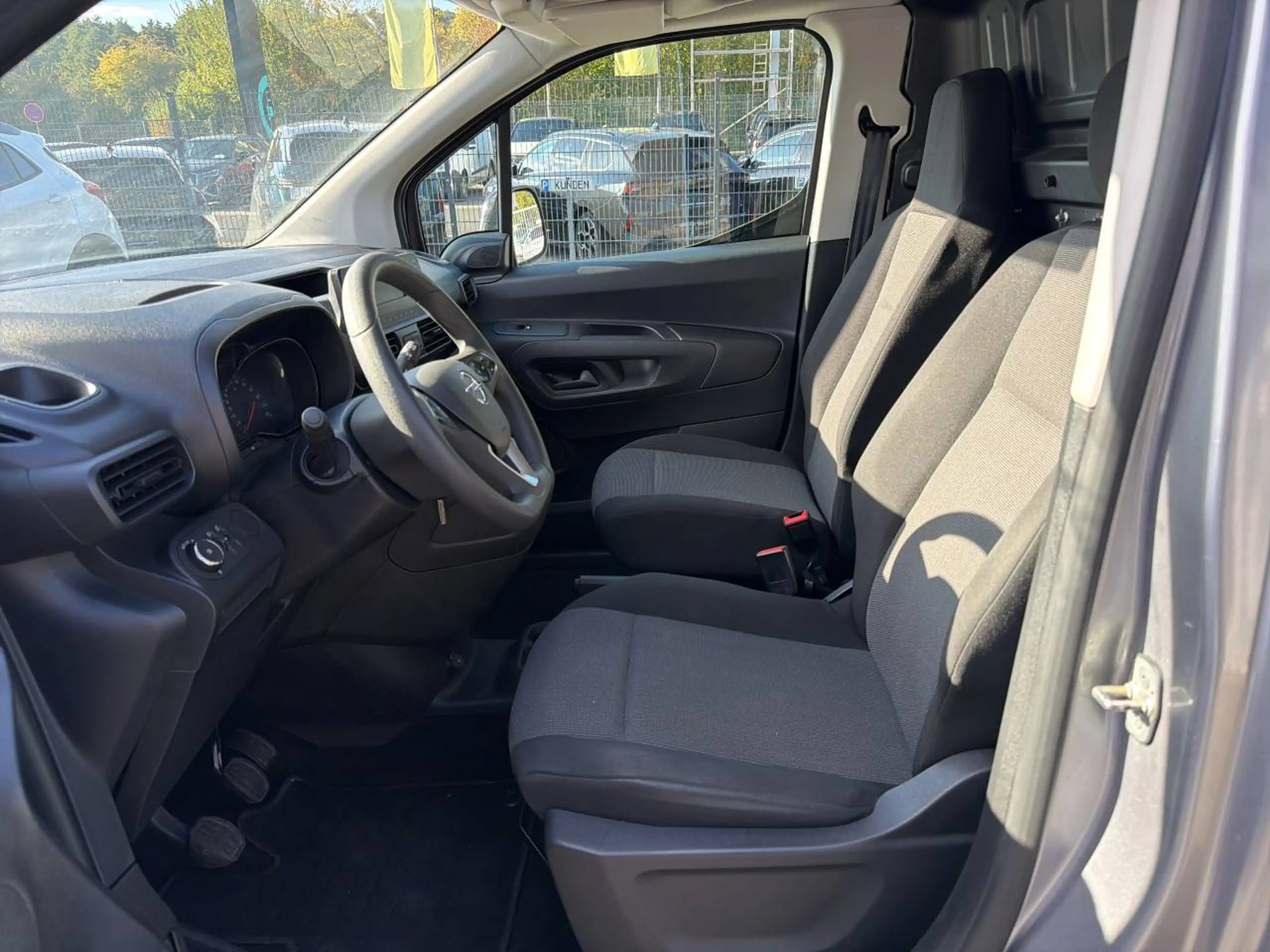 Opel Combo Edition Einparkhilfe — photo 9