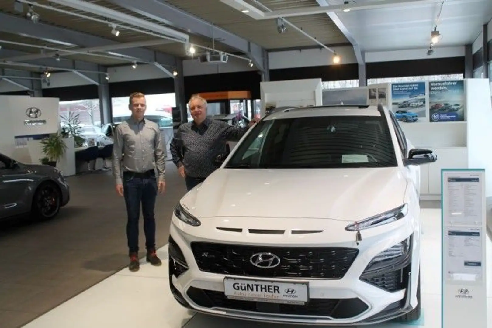 Hyundai TUCSON 1.6 N-Line 4WD *PANO*StHZ*DCT* Klima Blanc - 1