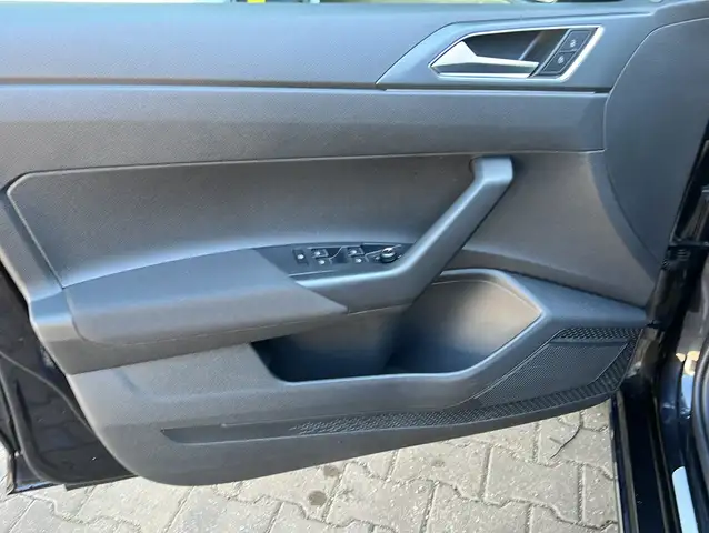 Volkswagen Taigo view 11