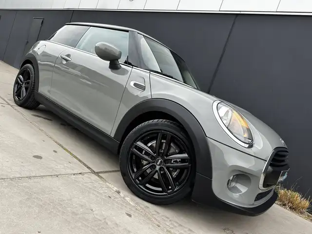 Mini Cooper Cooper view 4