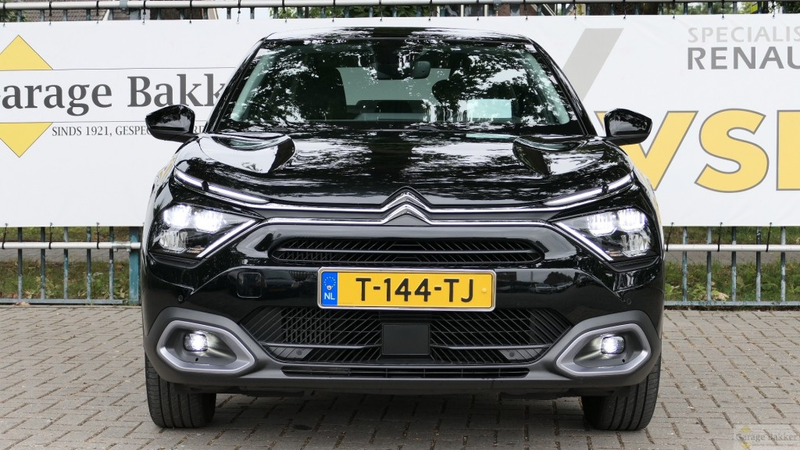 Citroen C4 1.2 130 PureTech Automaat Shine — photo 17