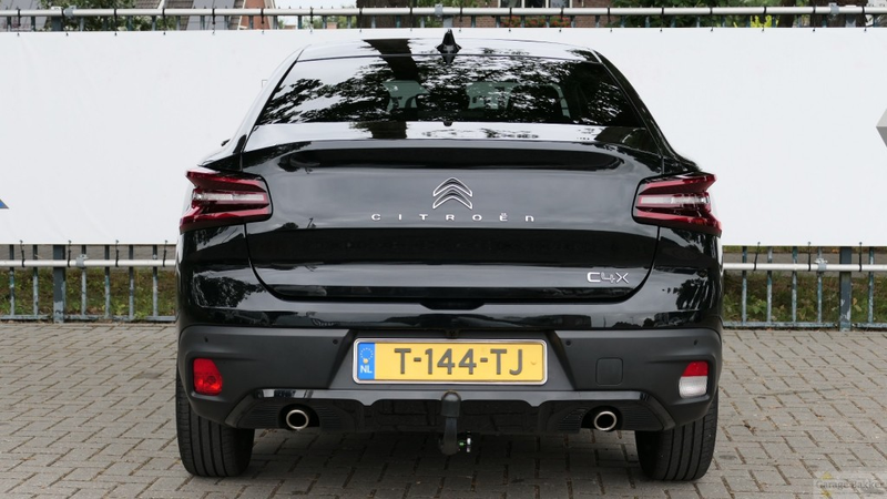 Citroen C4 1.2 130 PureTech Automaat Shine — photo 28
