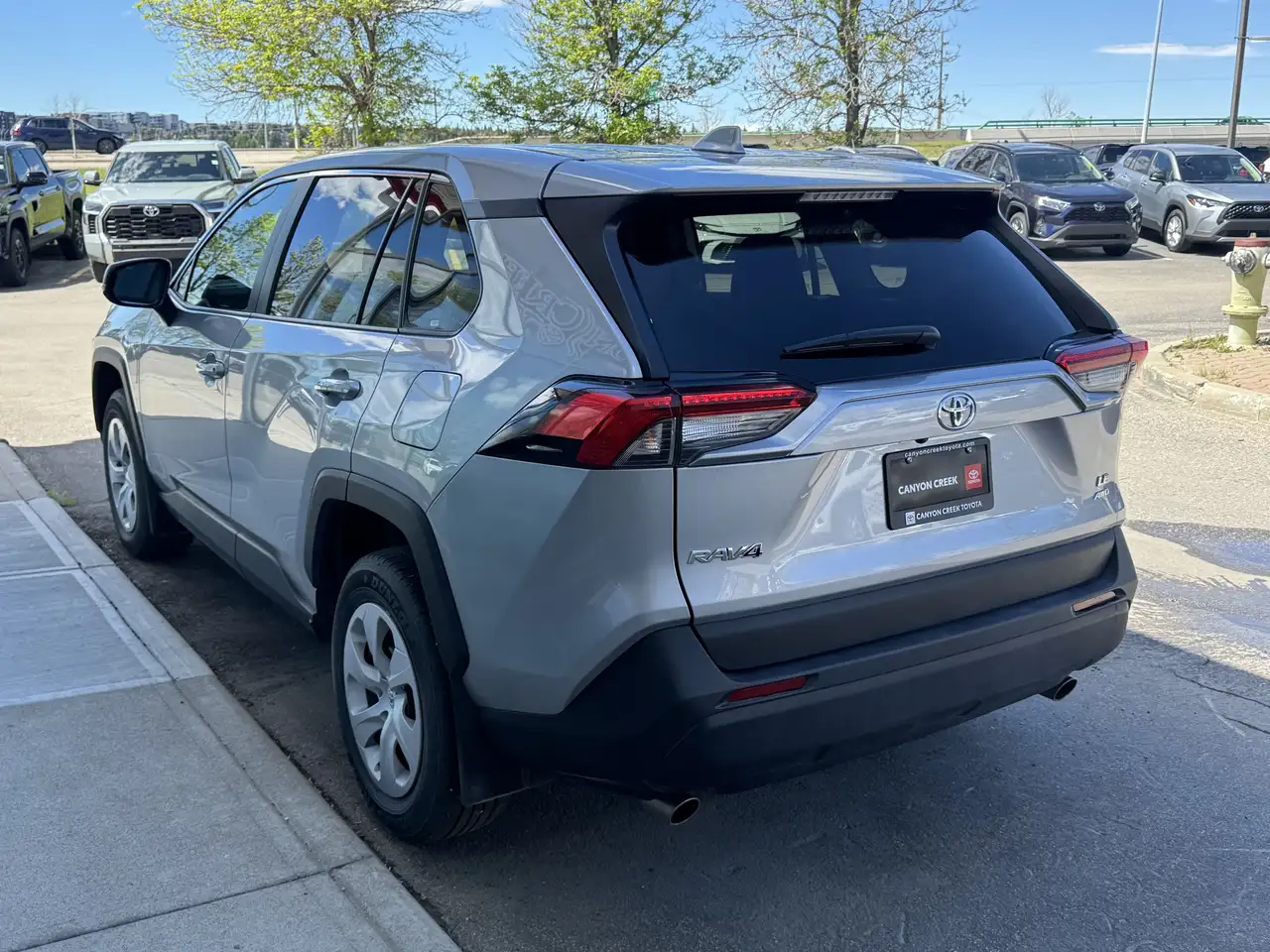 Toyota RAV 4 снимка Toyota RAV 4