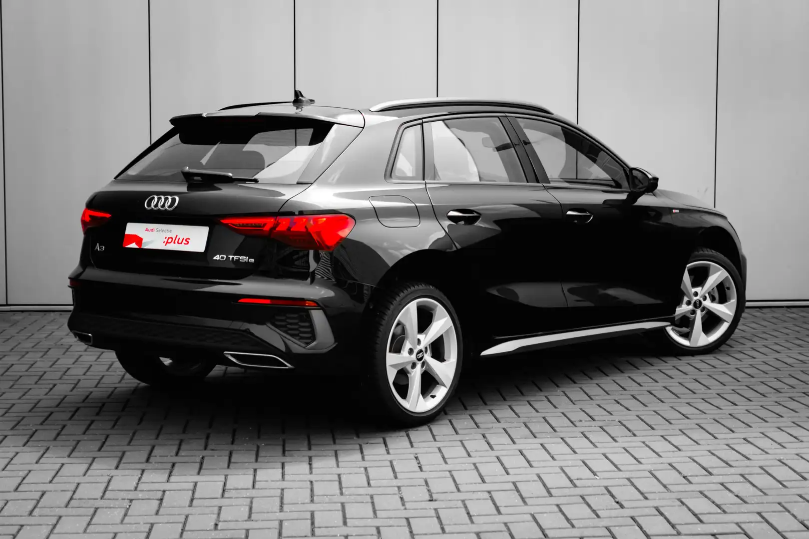 Audi A3 Sportback 40 TFSI e S edition 204PK | Stoelverwarm Noir - 2
