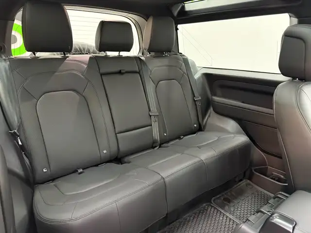 Land Rover Defender view 14