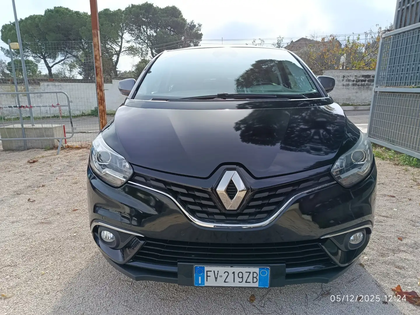 Renault Grand Scenic Blue dCi 120 CV Initiale Paris Nero - 2