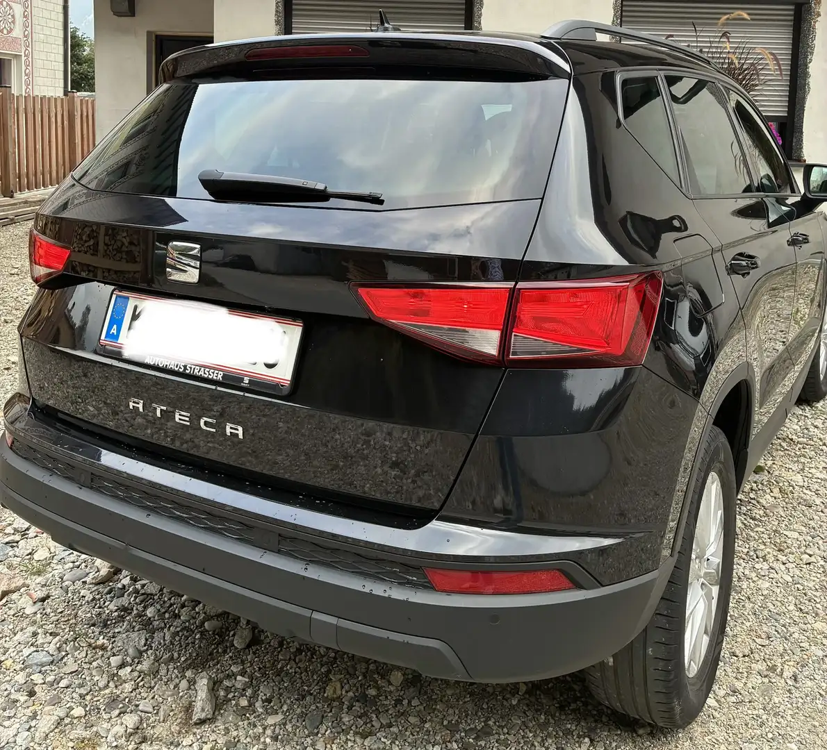 SEAT Ateca 5FP/XDKRFXO/FM6SFM6AJ0187CPVL1C1 Schwarz - 1