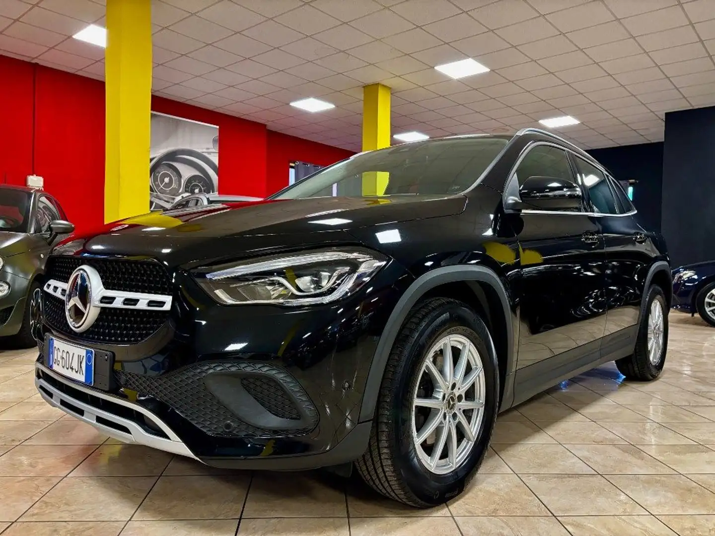 Mercedes-Benz GLA 200 d Automatic Sport UNIPRO - NIGHT BLACK EDITION Nero - 2