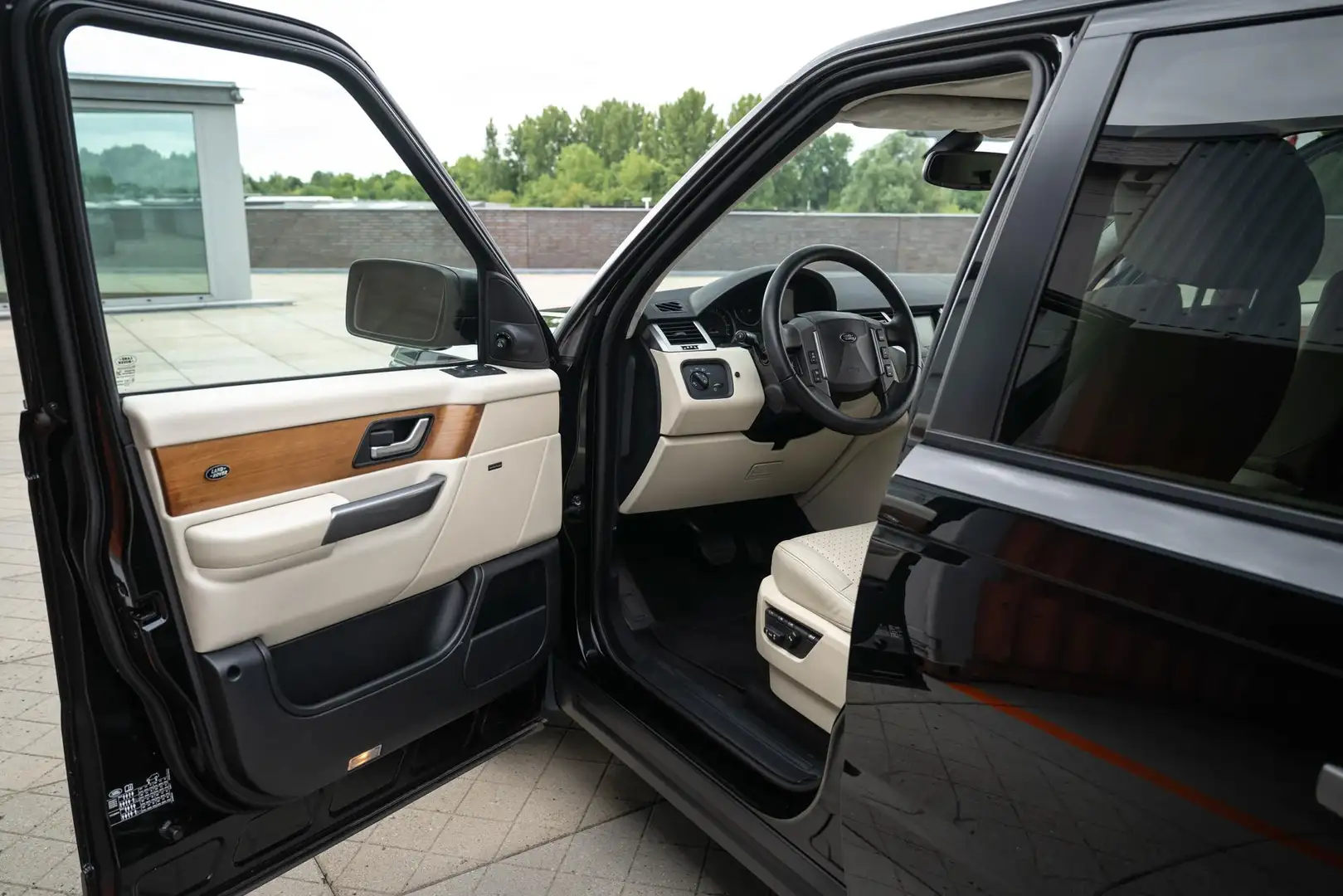 Land Rover Range Rover Sport 4.2 V8 Supercharged | 79.000KM | Harman/Kardon | L Zwart - 2