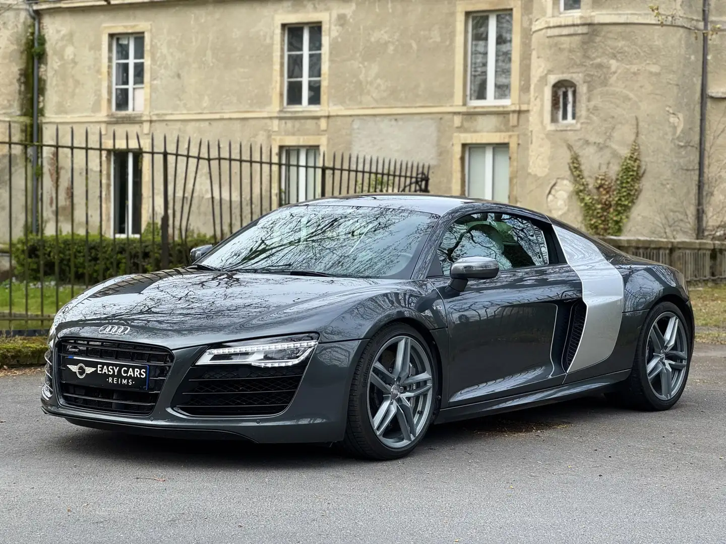 Audi R8 V10 Quattro 5.2 FSI COUPE Gris - 1