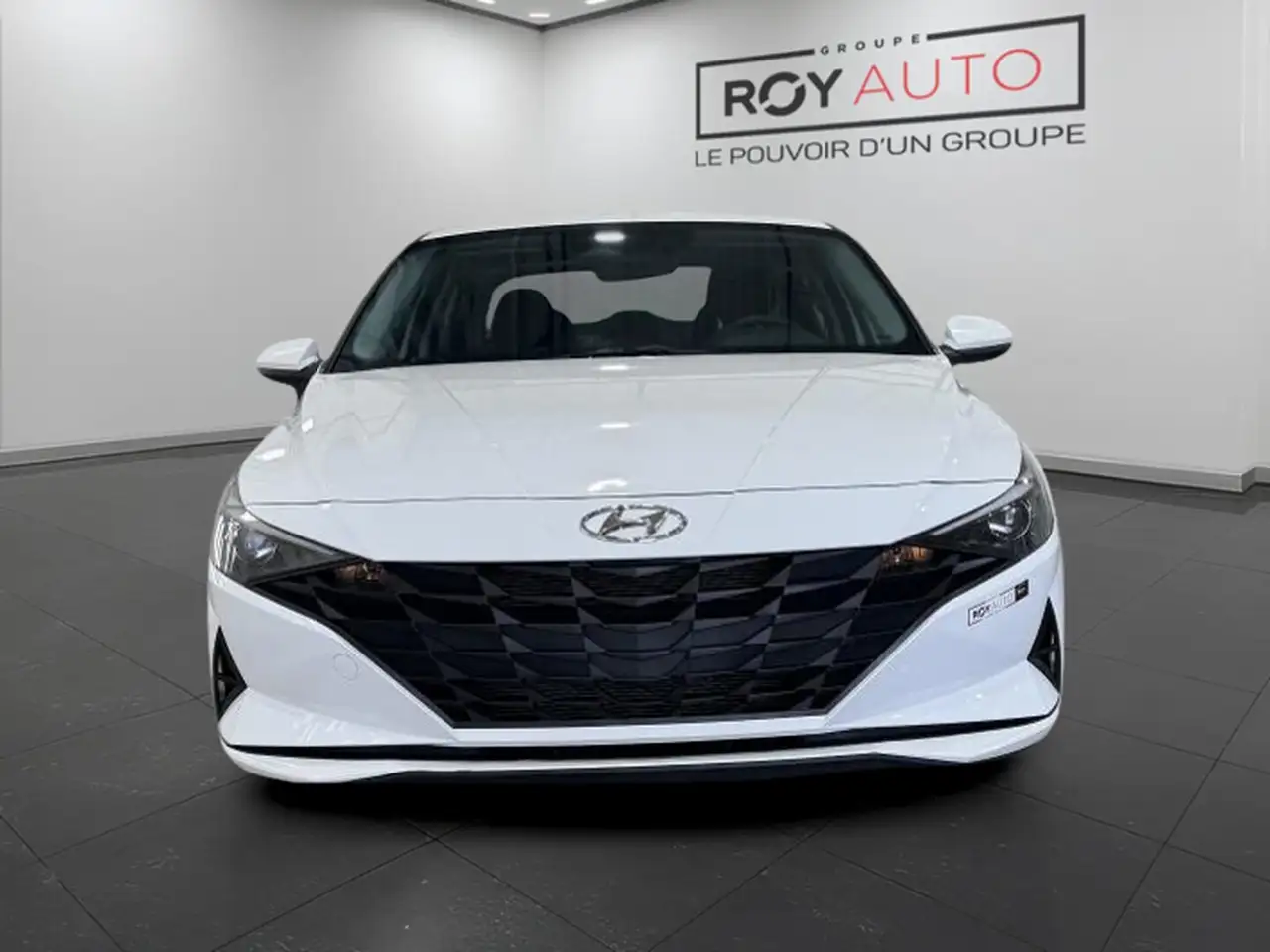 Hyundai ELANTRA снимка Hyundai ELANTRA