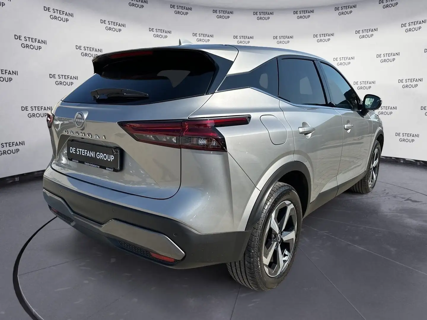 Nissan Qashqai Qashqai MHEV N-Connecta 140 CV Gris - 2