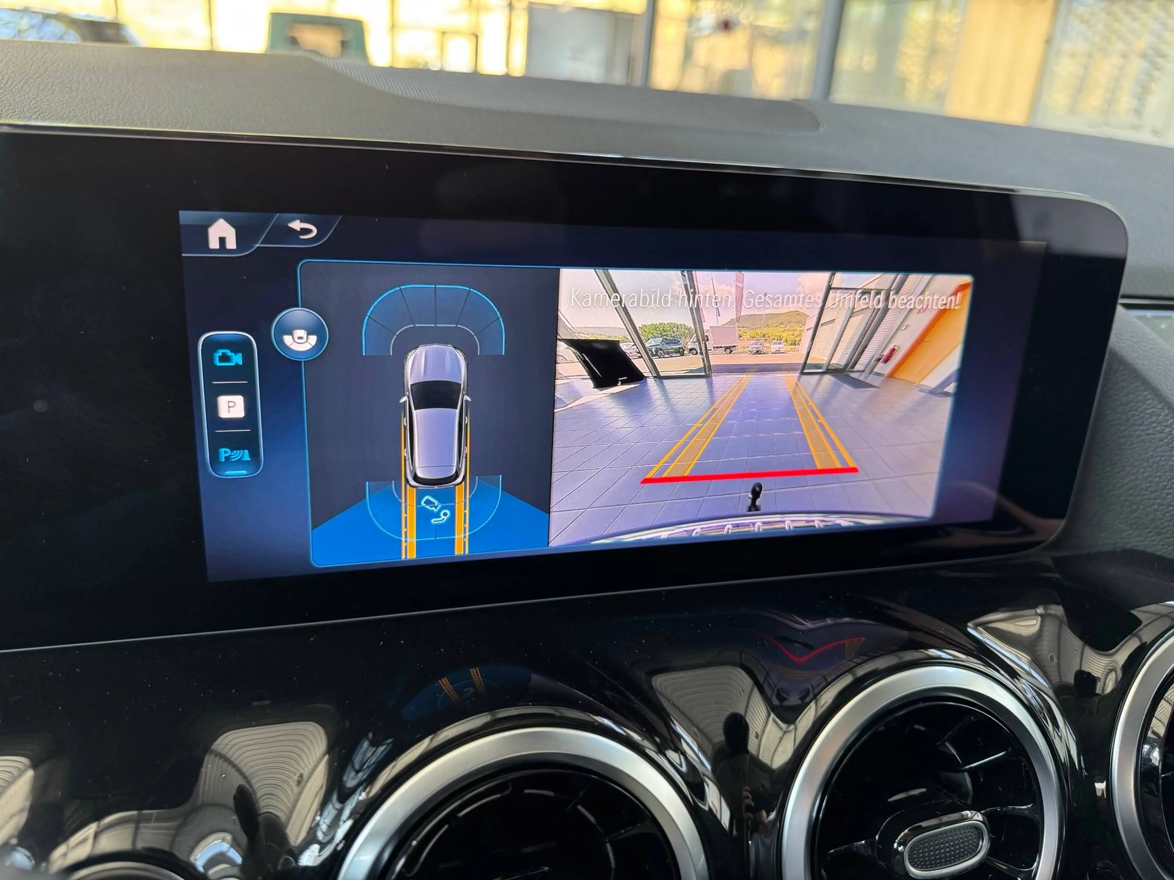 Mercedes-Benz GLA 250 e Hybrid Plug-In — photo 8