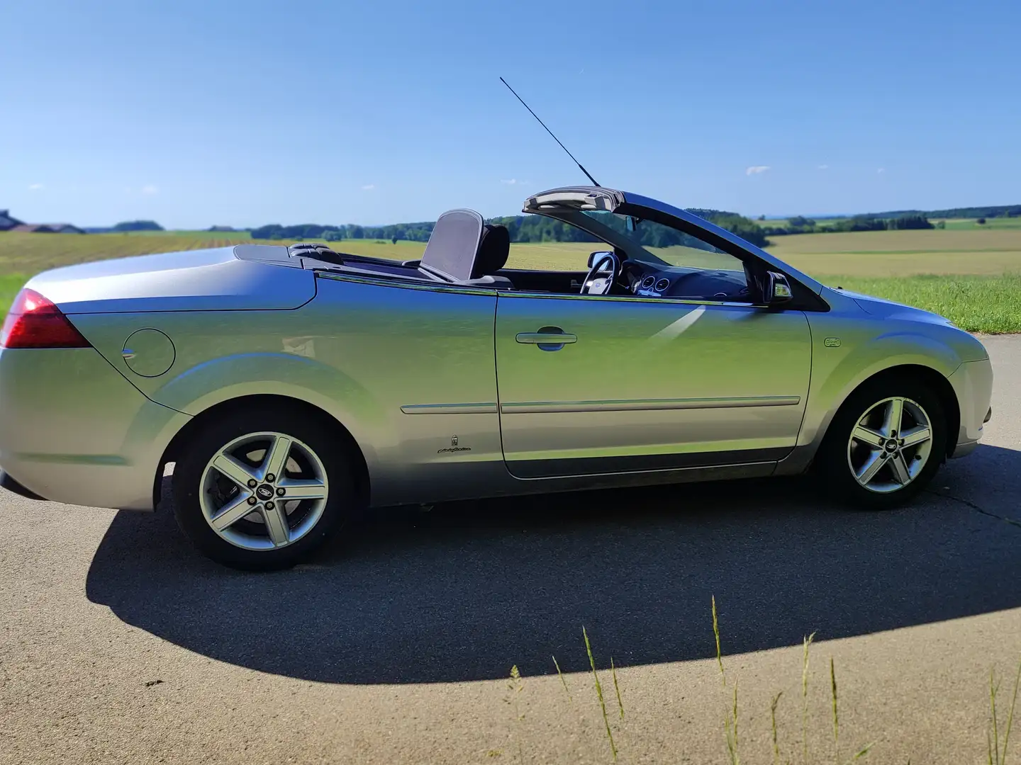 Ford Focus CC Coupe-Cabriolet 2.0 16V Titanium Argintiu - 2