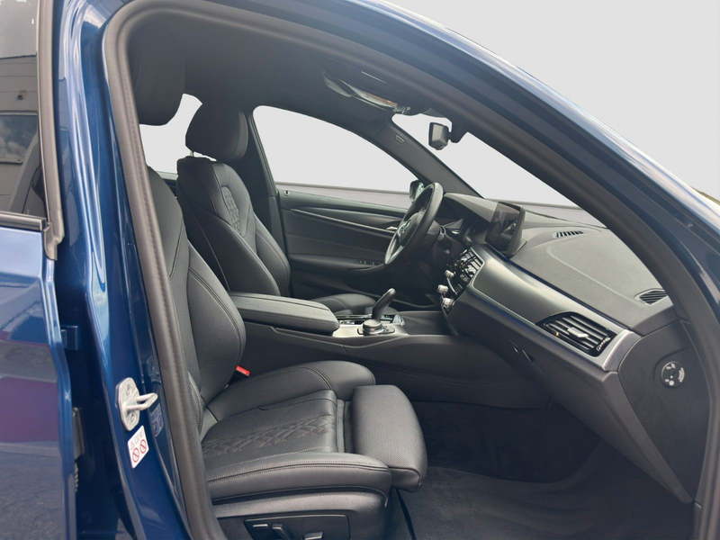 BMW 520 dT M-SPORT LC.PRO ACC LEDER HiFi KAMERA 19" — photo 10