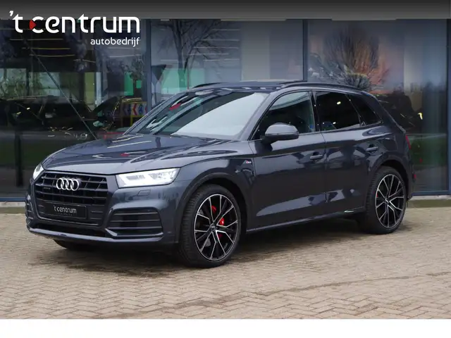 Audi Q5 55 TFSI e 367 PK Quattro Competition S-Line PHEV,