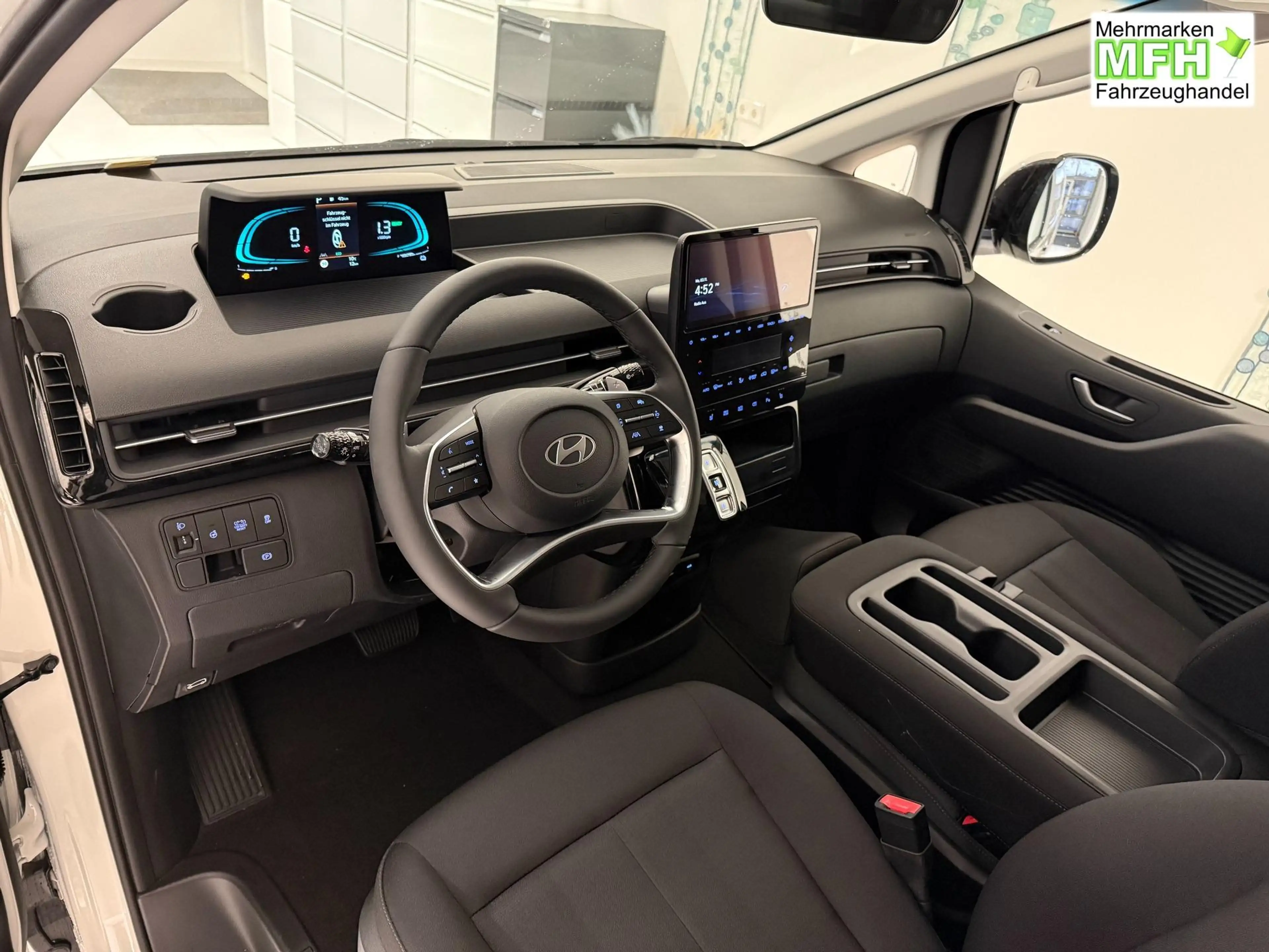 Hyundai STARIA Kastenwagen 1.6 T-GDi HEV 165 kW (224 PS) Sitz-... — photo 8